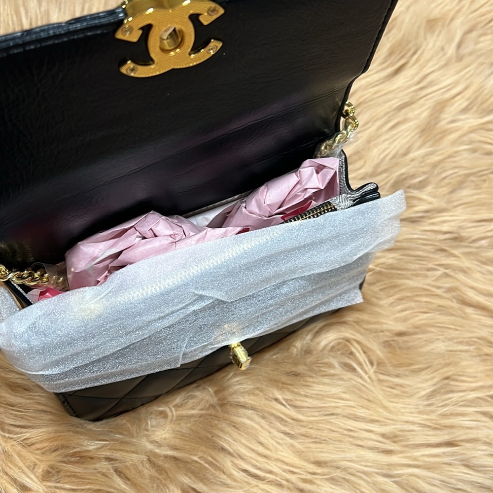 New❤️ Black Quilted Leather Bag( not authentic) no return - Picture 7 of 17